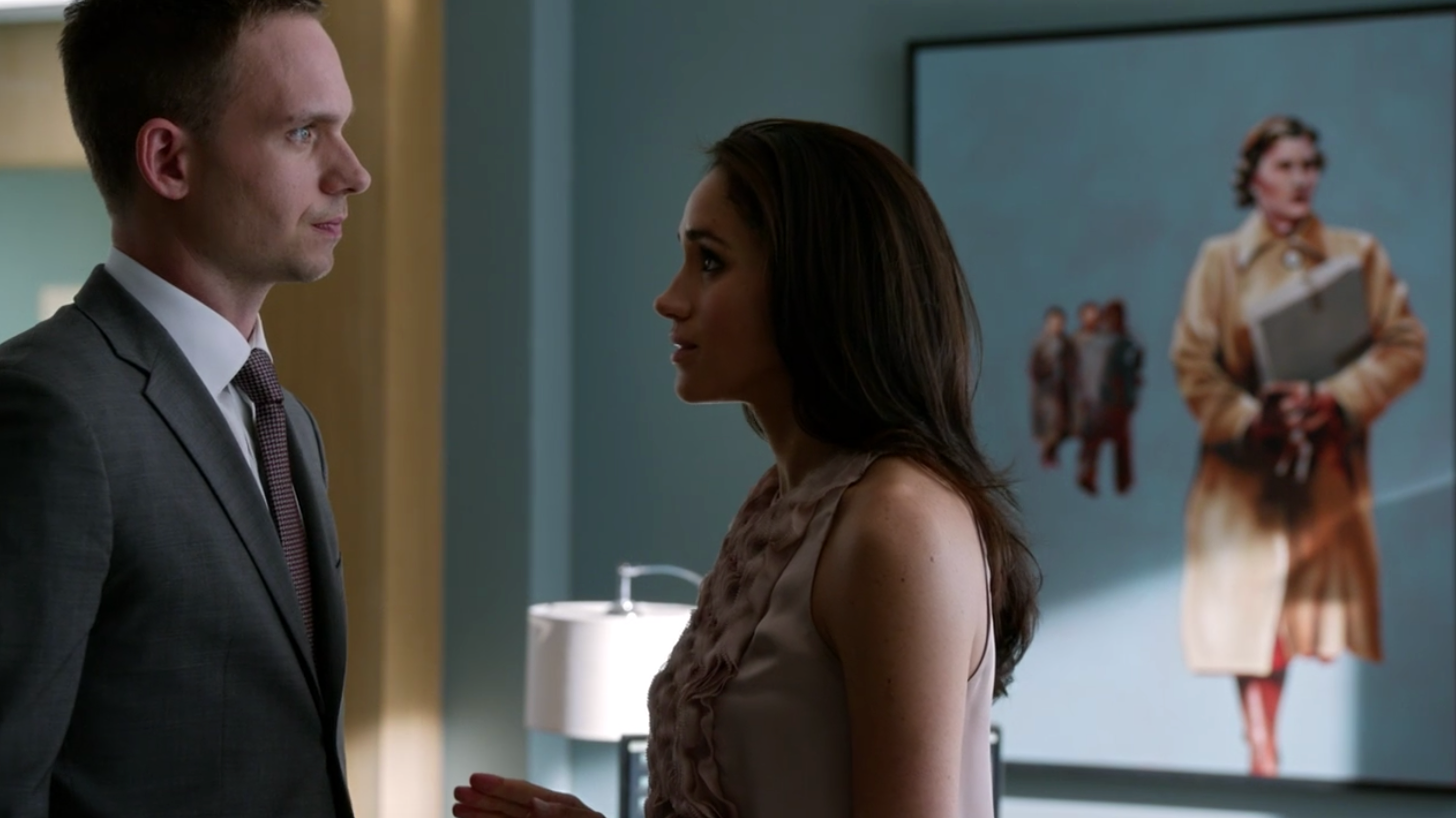 SUITS TV Series S03E10 Rachel Zane Stanford Law School and Grand Sky Airlines Props