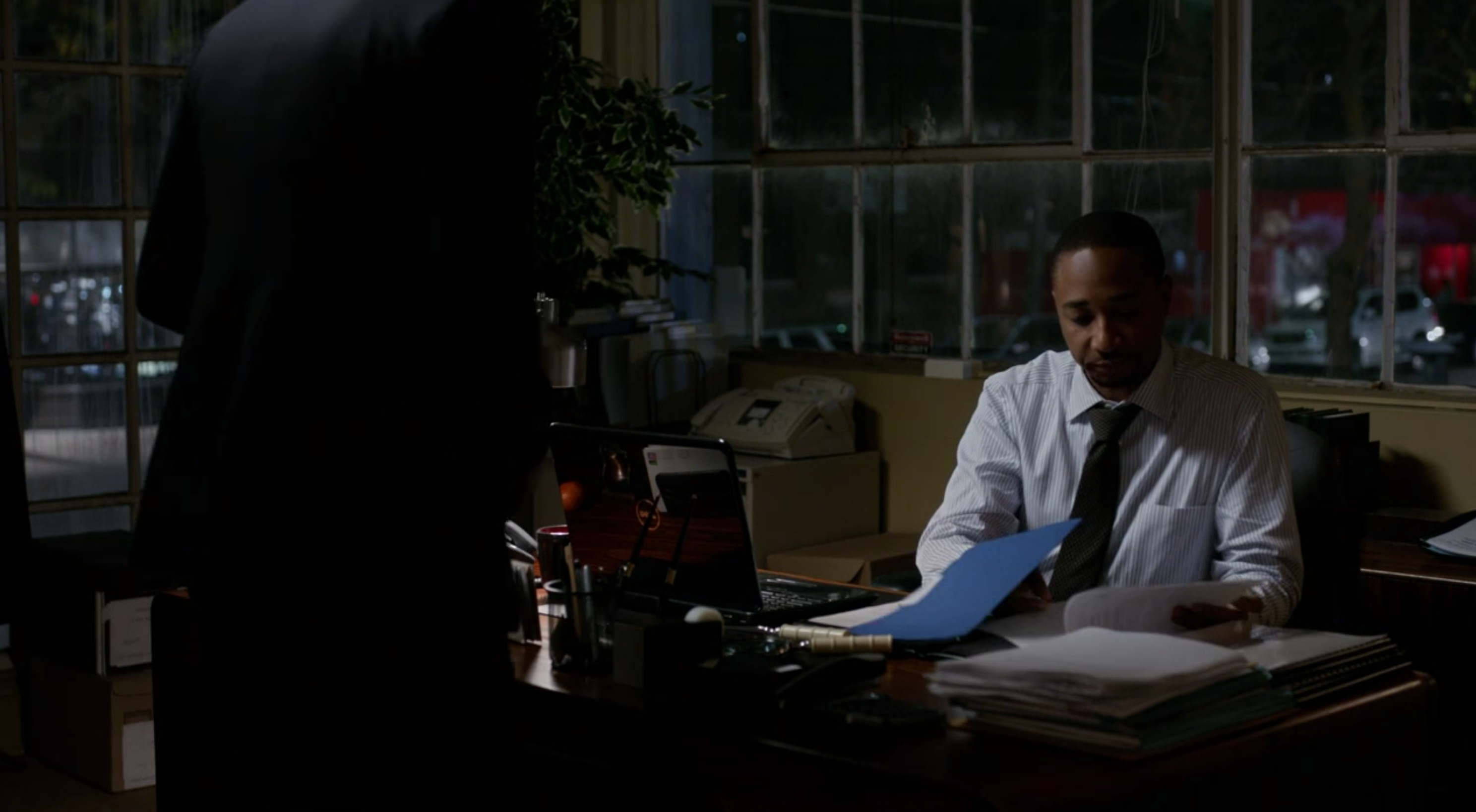 SUITS TV Series S03E15 James Quelling Bank Record Prop by Mike Ross to Harvey Specter